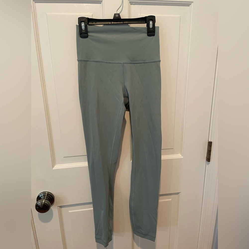 Lululemon Wunder Under High Rise leggings. Light blue size 4. Great condition!